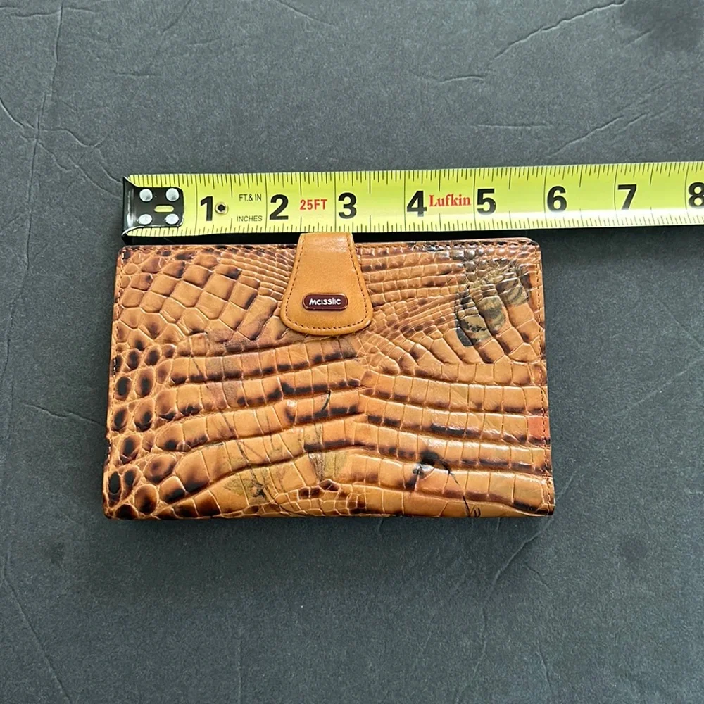 MEISSLIE  WALLET WORN ONCE